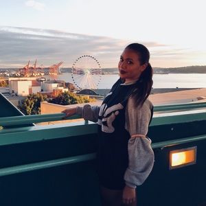 Meet your Posher, Aña